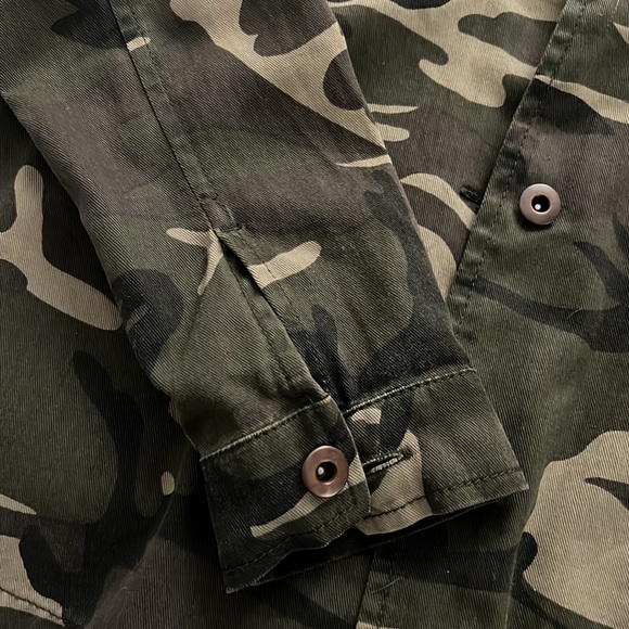 Forever21 Army shirt jacket - Picture 3 of 4